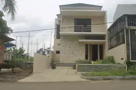 Rumah Ready View Gunung Salak, row jalan lebar di pamoyanan hijau