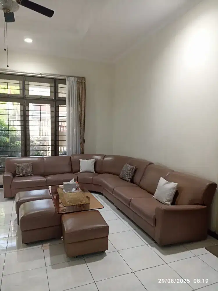 Jual Cepat Sofa masih baik kondisinya.