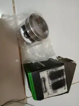 Seher Kawasaki kaze piston set NOS