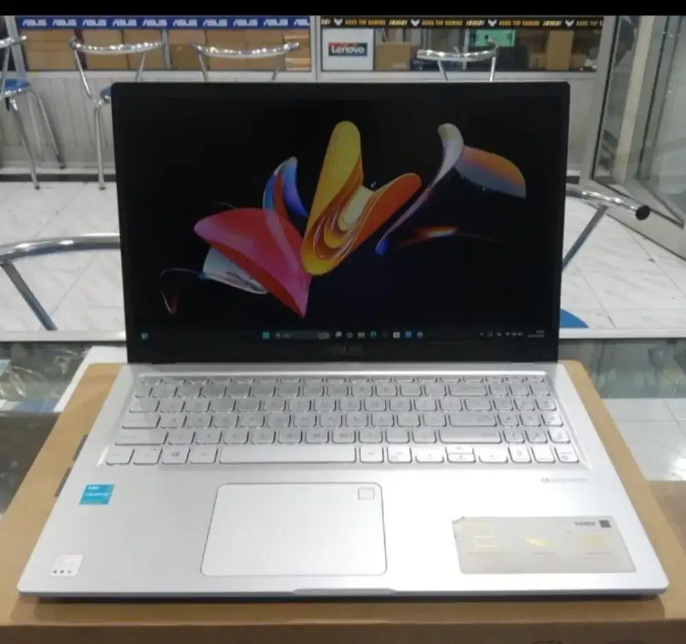 Asus Vivobook A416K Ram 4GB ssd 256GB ful HD keybor nyala