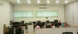 Bangunan Kantor masih Aktif Kawasan Bisnis Laweyan Solo