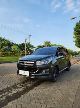 FOR SALE Toyota Kijang Innova Reborn Venturer Diesel A/T 2017