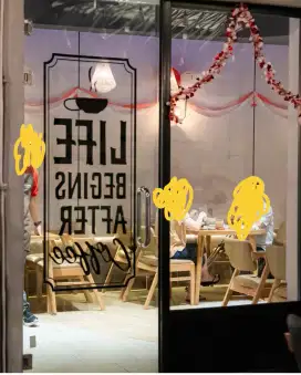 dijual kaca pintu bekas caffe