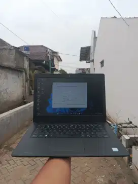 Dell Vostro 14-3468 Core i5-7200U Kabylike Gen 7 Ram 8Gb SSD 256Gb