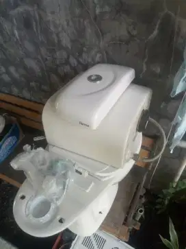 Closet duduk baru merk parma