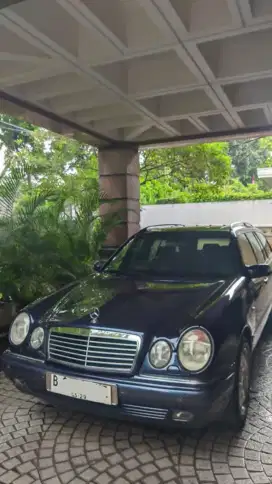 Mercedes Benz S210 E320 Avantgarde