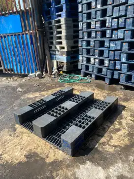 Pallet plastik Surabaya- Palet plastik ready stock