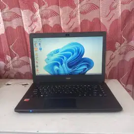 Laptop Acer Aspire ES1-421 AMD E1-2500 RAM 4GB SSD 128GB Windows 10