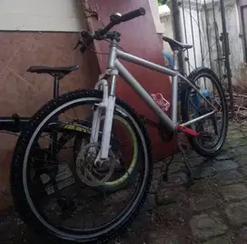 Sepeda MTB Genio