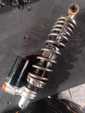 Shock ktc matic tabung bawah