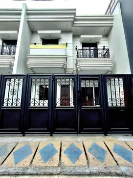 DIJUAL CEPAT RUMAH MEWAH 2,5 LANTAI DUREN SAWIT