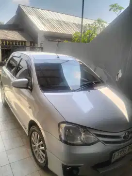 Dijual mobil Etios Valco 2013