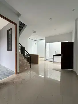Jual Rumah Siap Huni Komplek Griya Garden Daerah Karya