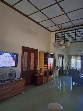 RUMAH JL BAWEAN PUSAT KOTA STRATEGIS, KOMERSIAL AREA