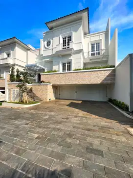 Rumah 4 Lantai di Kebayoran Baru, Jakarta Selatan