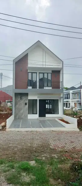 Di Jual Rumah 2 Lantai Murah dkt Jln raya abdul Gani Cilodong
