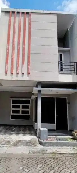 Jual rumah strategis dekat kampus dan mall cuma 1M-an, cuzz di survey