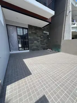 Rumah Darmo Baru Barat Gress Baru Minimalis 2 Lantai