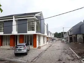 ruko jambangan town house