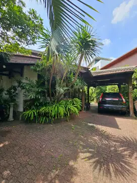 SUPER NEGO! Rumah Dijual Cipete Selatan, Kemang Area. Bangunan lama