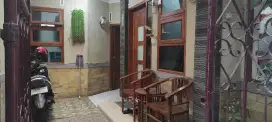 Kontrakan kamar mandi dalem