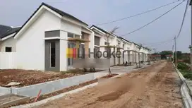 RUMAH BARU GRESS, DEPAN DANAU & TAMAN PERUM VICTORIA ASRI