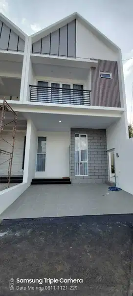 Rumah Baru 2 LT Siap Huni Dekat Cibubur 4 Menit ke Pintu Tol Cimanggis