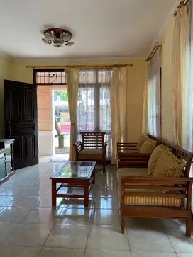 Disewa Rumah Posisi Hook di Wangsakerta Kota Baru Parahyangan