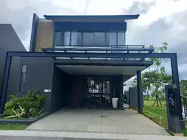 RUMAH MEWAH BOULEVARD 2 LANTAI EKSKLUSIF PARK SERPONG