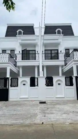 Rumah mewah dalam komplek siap huni
