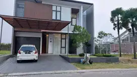 Disewakan Rumah Luas di Wangsakerta 2 Kota Baru Parahyangan