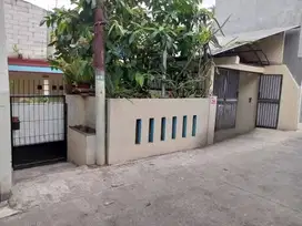 Rumah Clasik Murah 2Lantai Asri di Komplek Gandaria Jagakarsa Jaksel