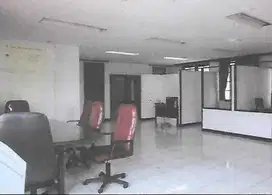 Dijual Gedung di Bawah NJOP Jl. Matraman Raya Uk720 Jalan Utama Jaktim