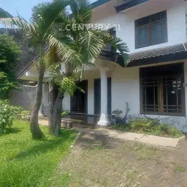 Rumah Hoek Asri Strategis Di Bintaro Tangerang Selatan S9004