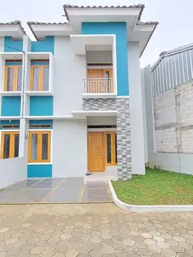 Rumah 2 lantai siap huni di tanah baru, beji. depok