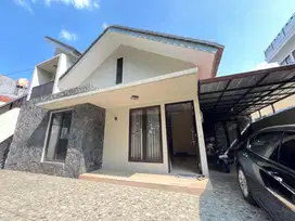 Disewakan rumah bagus At SCBD senopati Kebayoran Baru Jaksel
