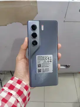 Tecno camon 40 pro 5g 8/256 super like new