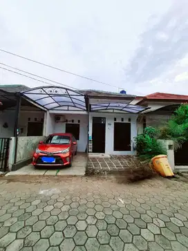 Dijual Cepat murah, Rumah cluster di dekat Pemda Cibinong