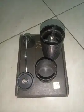 Grinder kopi manual