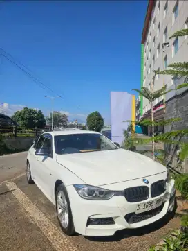 BMW 320i F30 2013