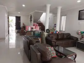 Rumah Gading Sektor (LT/LB. 191/180 m2)