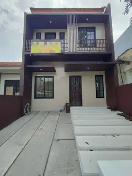 Rumah dua lantai siap huni di cluster sentul city