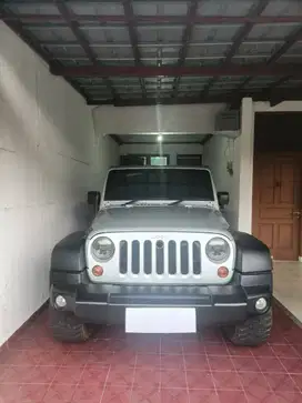 Jeep Wrangler 3.8 4 Door 2011 Silver abu abu  jeep wrangler 2012 2010
