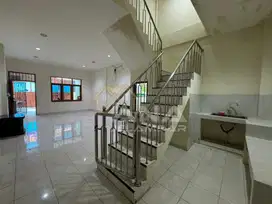 ANA RUMAH MURAH UK 5X15M DI JELAMBAR