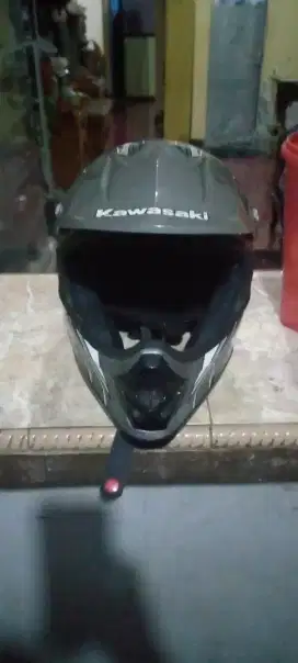 Helm trail KLX Kawasaki