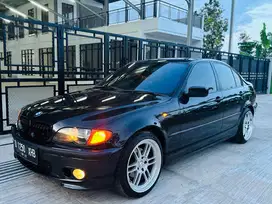 BMW 318i 2004 Bensin