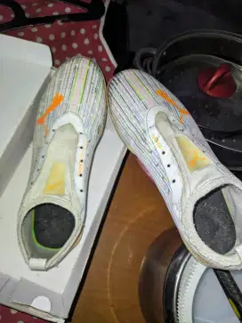 dijual sepatu futsal bekas