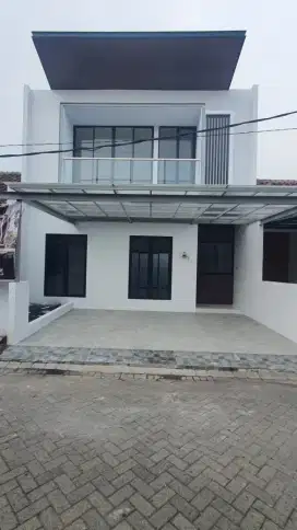 For Fast SALE 
New Gress
Modern Minimalis House
At Citraland Utara