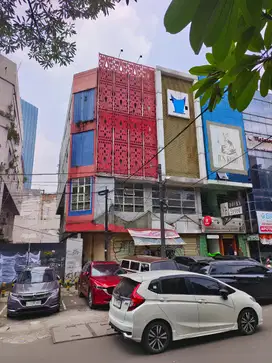 DIJUAL 2 RUKO GANDENG HOEK MELAWAI JAKARTA SELATAN