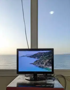 Monitor Layar Screen baru 99% 16' - TV CCTV Kantor